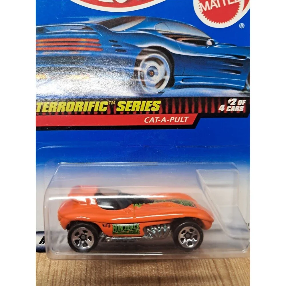 Hot Wheels Cat-A-Pult #978 Terrorific Series 2 of 4 Orange Die-Cast Car 1999